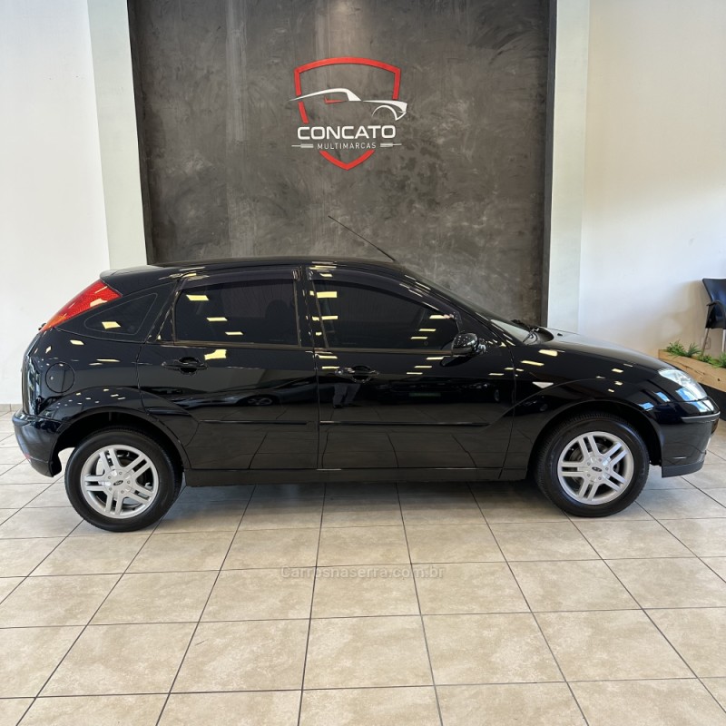 FOCUS 2.0 GLX 16V FLEX 4P MANUAL - 2008 - FARROUPILHA