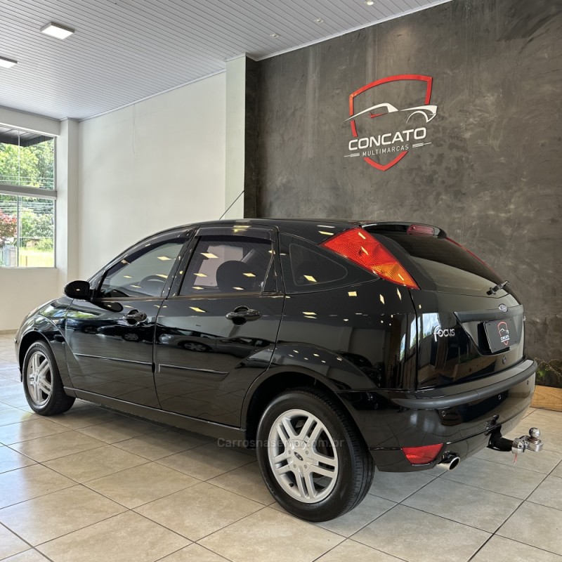 FOCUS 2.0 GLX 16V FLEX 4P MANUAL - 2008 - FARROUPILHA