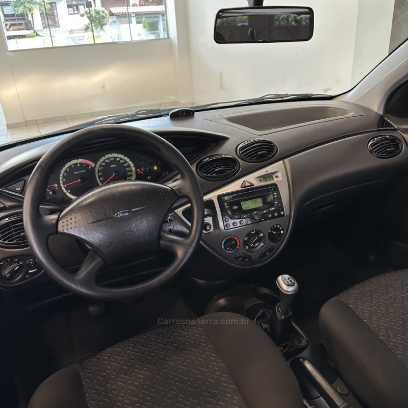 FOCUS 2.0 GLX 16V FLEX 4P MANUAL - 2008 - FARROUPILHA