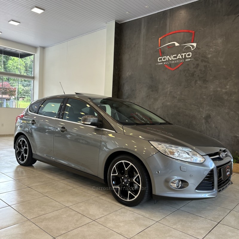 FOCUS 2.0 TITANIUM PLUS SEDAN 16V FLEX 4P AUTOMÁTICO - 2015 - FARROUPILHA
