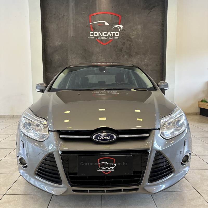 FOCUS 2.0 TITANIUM PLUS SEDAN 16V FLEX 4P AUTOMÁTICO - 2015 - FARROUPILHA