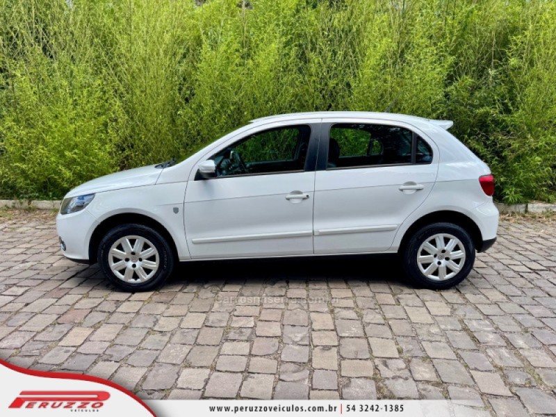 GOL 1.0 8V 25 ANOS TOTALFLEX 5P MANUAL  - 2013 - NOVA PRATA