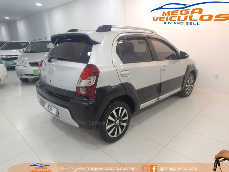 ETIOS CROSS 1.5 16V FLEX 4P MANUAL - 2016 - BENTO GONçALVES