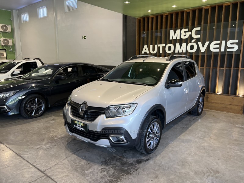 SANDERO 1.6 STEPWAY ICONIC X-TRONIC 16V FLEX 4P AUTOMÁTICO