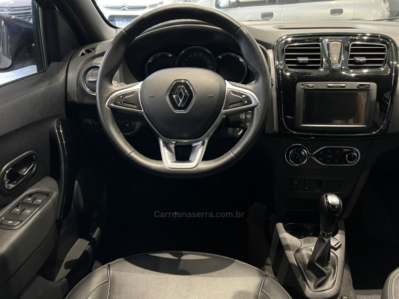 SANDERO 1.6 STEPWAY ICONIC X-TRONIC 16V FLEX 4P AUTOMÁTICO - 2023 - CAXIAS DO SUL