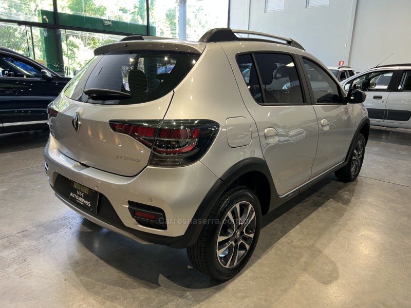 SANDERO 1.6 STEPWAY ICONIC X-TRONIC 16V FLEX 4P AUTOMÁTICO - 2023 - CAXIAS DO SUL