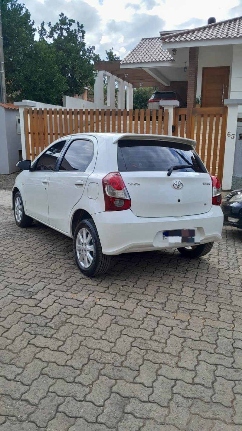 ETIOS 1.5 X PLUS 16V FLEX 4P MANUAL - 2019 - ESTRELA