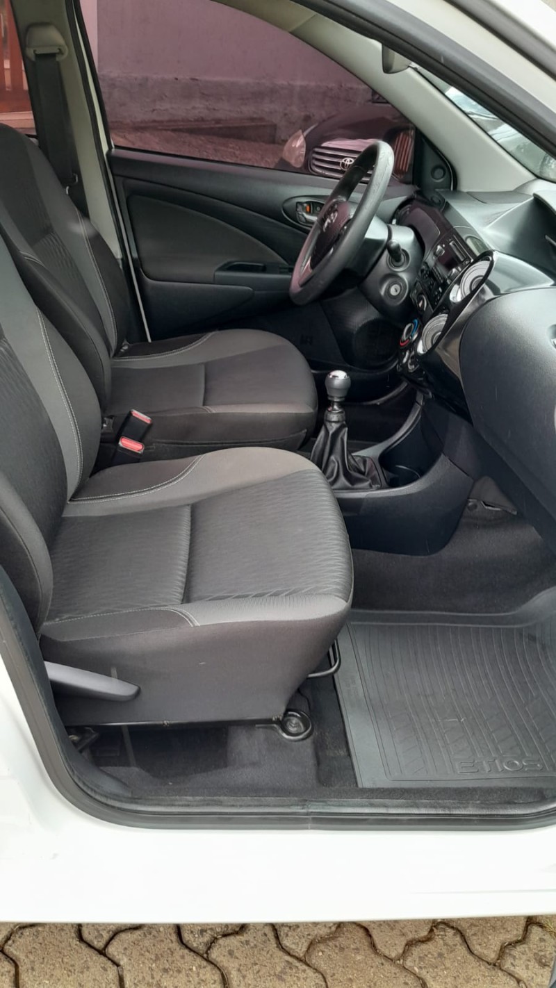 ETIOS 1.5 X PLUS 16V FLEX 4P MANUAL - 2019 - ESTRELA