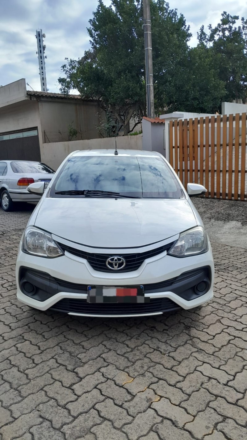 ETIOS 1.5 X PLUS 16V FLEX 4P MANUAL - 2019 - ESTRELA