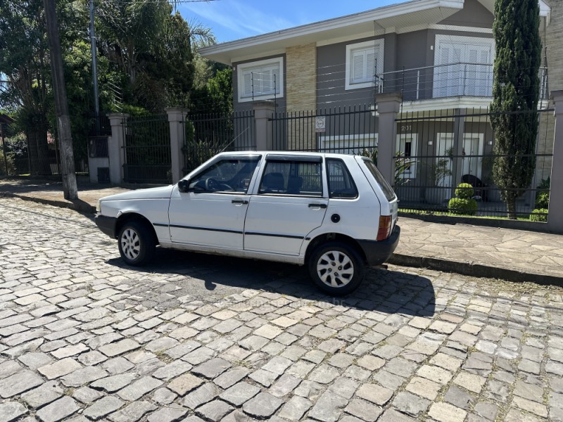 UNO 1.0 MILLE ELETRONIC 8V GASOLINA 4P MANUAL - 1993 - CAXIAS DO SUL