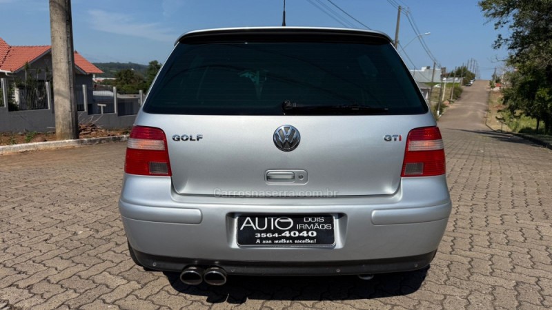 GOLF 1.8 MI GTI 20V 150CV TURBO GASOLINA 2P MANUAL - 2006 - DOIS IRMãOS