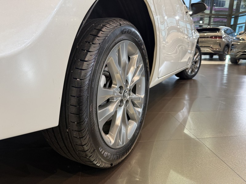 COROLLA 2.0 XEI 16V FLEX 4P AUTOMÁTICO - 2018 - FARROUPILHA