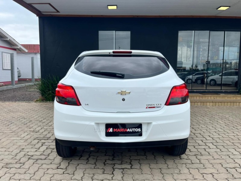 ONIX 1.4 MPFI LTZ 8V FLEX 4P MANUAL - 2015 - TORRES