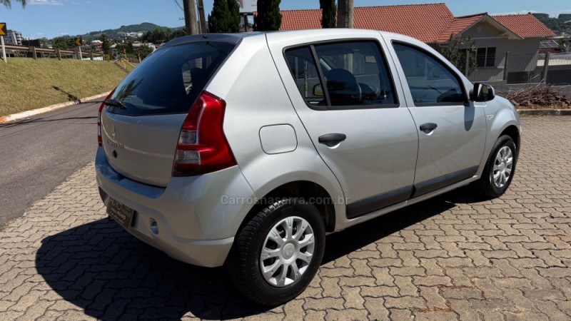 SANDERO 1.0 EXPRESSION 12V FLEX 4P MANUAL - 2012 - DOIS IRMãOS