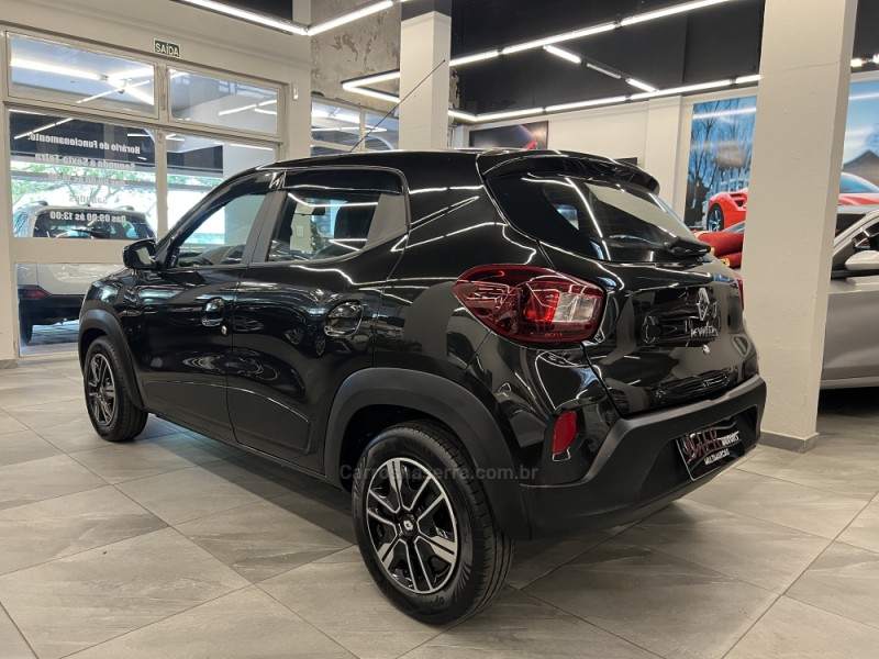 KWID 1.0 12V SCE FLEX INTENSE MANUAL - 2024 - NOVO HAMBURGO