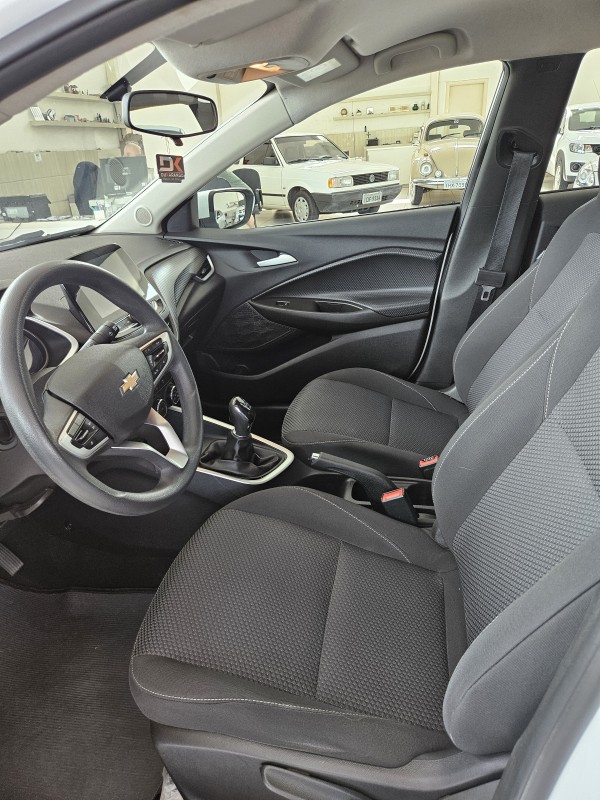 ONIX 1.0 LT 12V TURBO FLEX 4P MANUAL - 2023 - FARROUPILHA