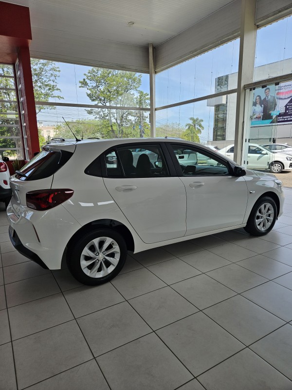 ONIX 1.0 LT 12V TURBO FLEX 4P MANUAL - 2023 - FARROUPILHA