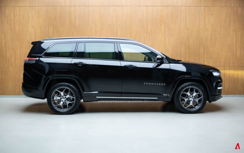 COMMANDER 1.3 OVERLAND T270 16V 4X2 TURBO FLEX 4P AUTOMÁTICO - 2023 - GARIBALDI