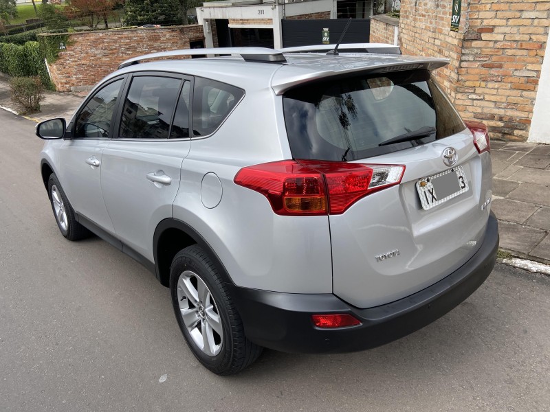 RAV4 2.0 4X2 16V GASOLINA 4P AUTOMÁTICO - 2015 - FARROUPILHA