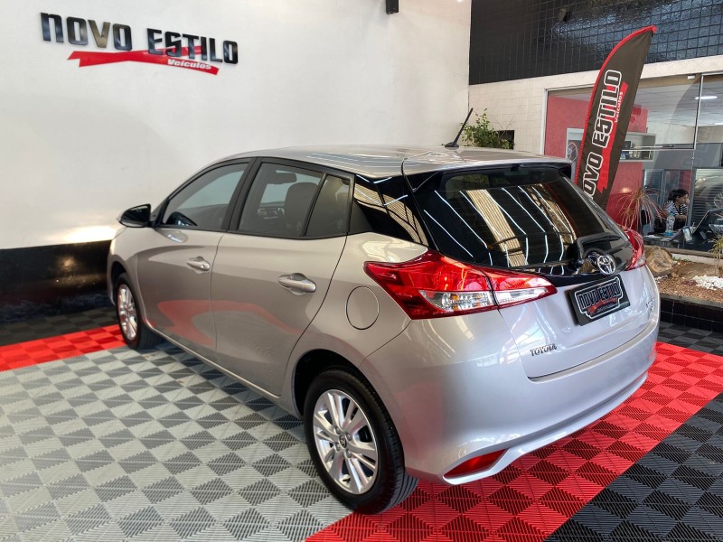 YARIS 1.3 XL LIVE 16V FLEX 4P MANUAL - 2019 - CAXIAS DO SUL