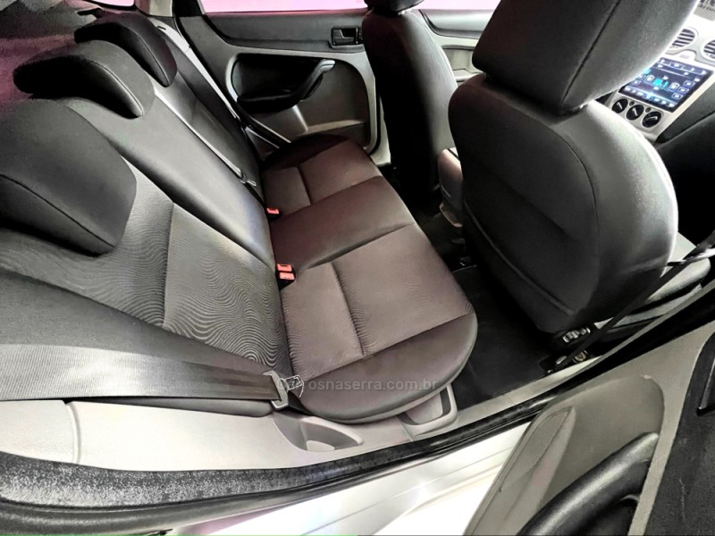 FOCUS 2.0 16V FLEX 4P AUTOMÁTICO - 2013 - CARLOS BARBOSA