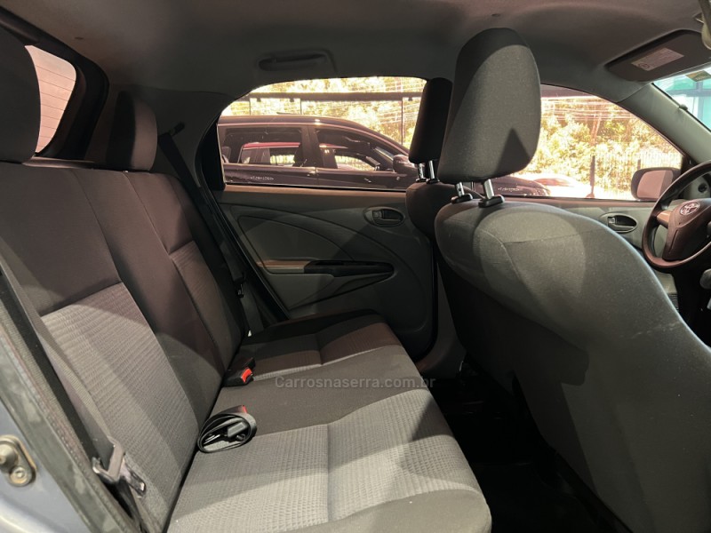 ETIOS 1.3 XS 16V FLEX 4P MANUAL - 2013 - CAXIAS DO SUL