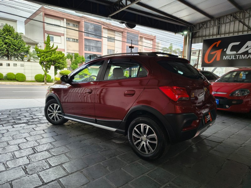 ONIX 1.4 MPFI ACTIV 8V FLEX 4P MANUAL - 2017 - CAXIAS DO SUL
