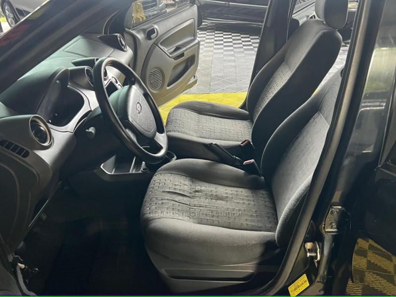 FIESTA 1.0 MPI 8V GASOLINA 4P MANUAL - 2004 - CAXIAS DO SUL