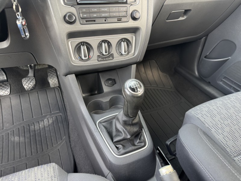 FOX 1.0 MI 8V FLEX 4P MANUAL - 2014 - CASCA