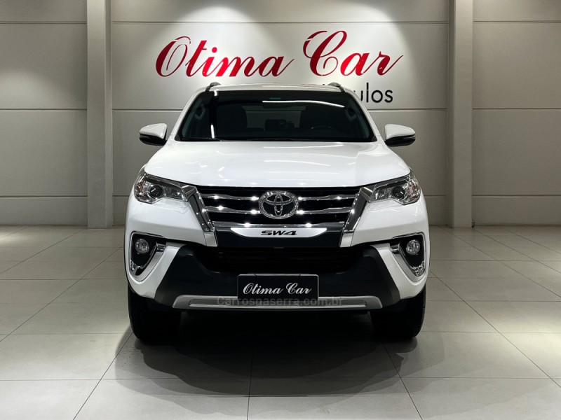HILUX SW4 2.7 SRV 4X2 16V FLEX 7 LUGARES 4P AUTOMÁTICO - 2019 - FLORES DA CUNHA