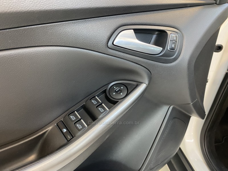 FOCUS 2.0 SE PLUS 16V FLEX 4P AUTOMÁTICO - 2016 - BENTO GONçALVES