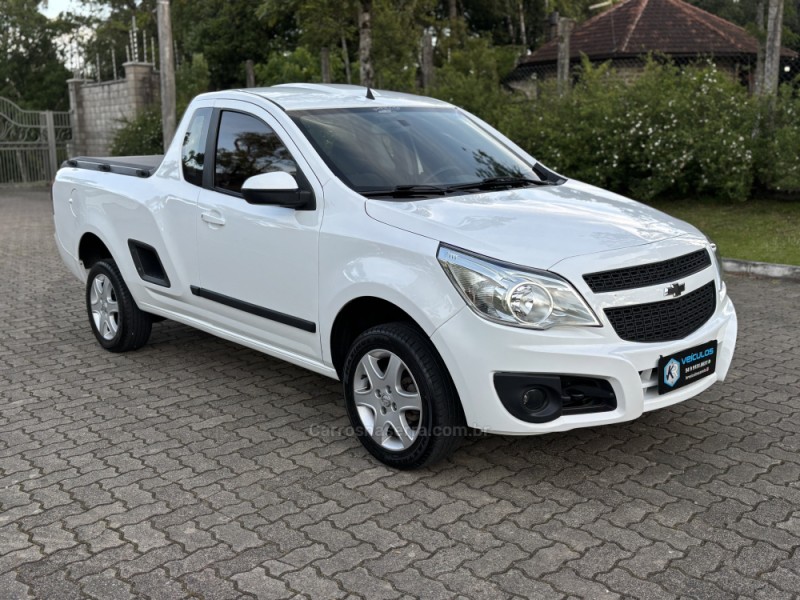 MONTANA 1.4 MPFI LS CS 8V FLEX 2P MANUAL