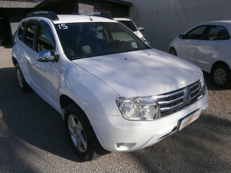 DUSTER 1.6 DYNAMIQUE 4X2 16V FLEX 4P MANUAL - 2015 - FARROUPILHA