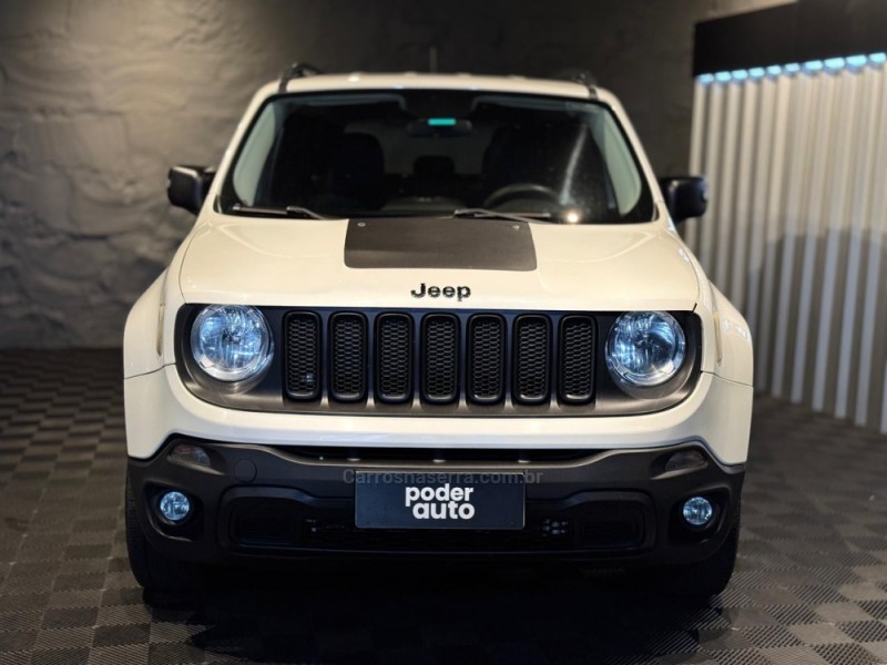 RENEGADE 2.0 16V CUSTOM 4X4 TURBO DIESEL 4P AUTOMÁTICA - 2018 - FARROUPILHA