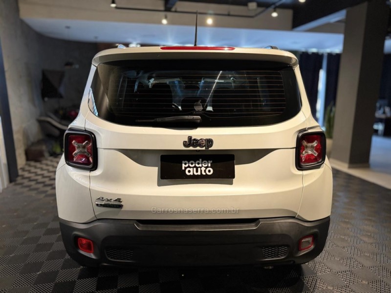 RENEGADE 2.0 16V CUSTOM 4X4 TURBO DIESEL 4P AUTOMÁTICA - 2018 - FARROUPILHA