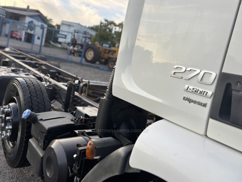 VM 270  - 2015 - CANELA