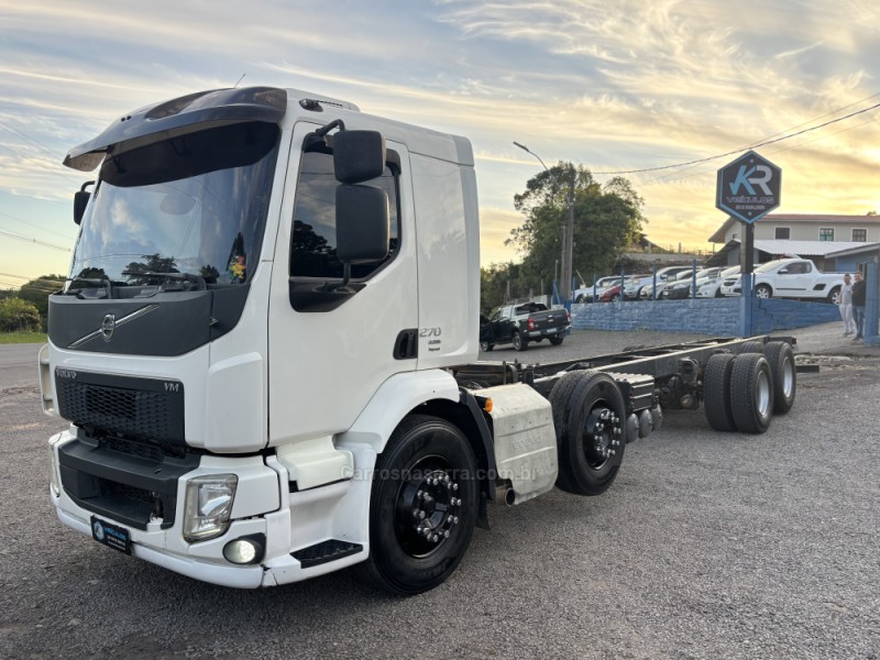 VM 270  - 2015 - CANELA