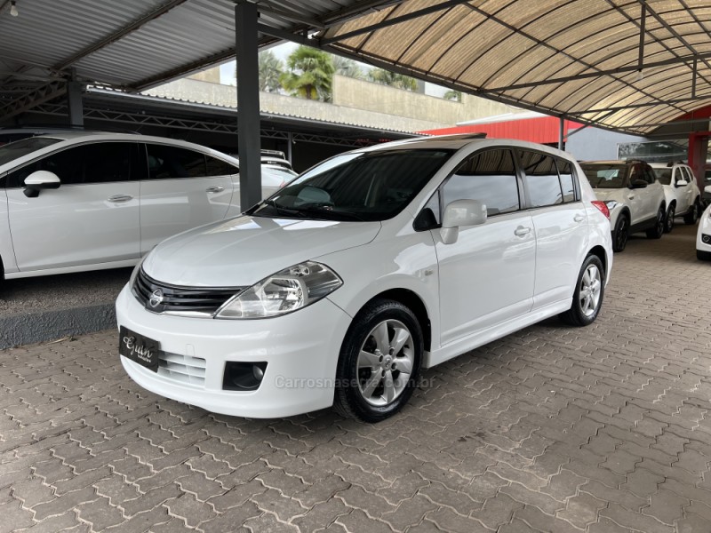 tiida 1.8 sl 16v flex 4p automatico 2013 bom principio