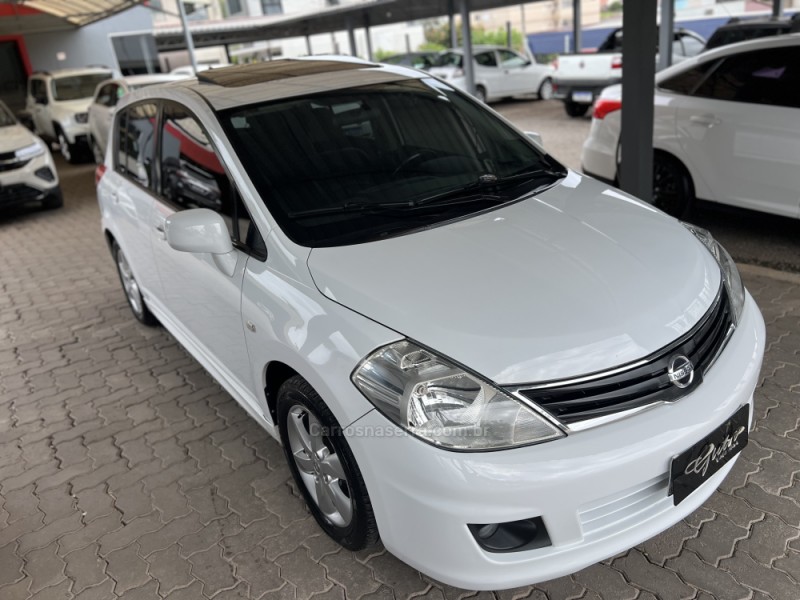 TIIDA 1.8 SL 16V FLEX 4P AUTOMÁTICO - 2013 - BOM PRINCíPIO