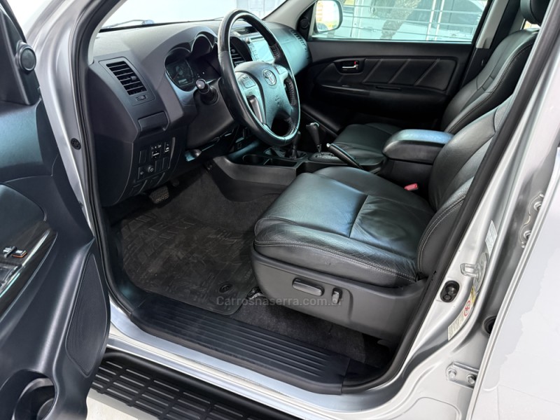 HILUX SW4 3.0 SRV 4X4 7 LUGARES 16V TURBO INTERCOOLER DIESEL 4P AUTOMÁTICO - 2015 - BENTO GONçALVES