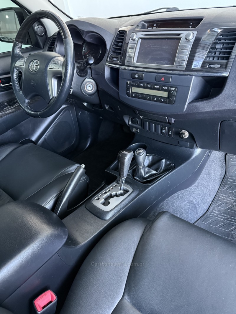 HILUX SW4 3.0 SRV 4X4 7 LUGARES 16V TURBO INTERCOOLER DIESEL 4P AUTOMÁTICO - 2015 - BENTO GONçALVES