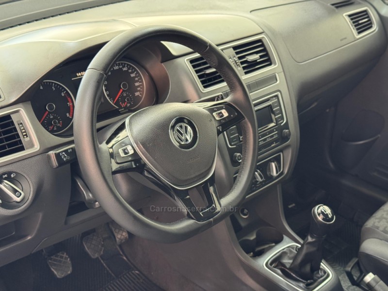 FOX 1.0 MI COMFORTLINE 8V FLEX 4P MANUAL - 2016 - SANTA CRUZ DO SUL