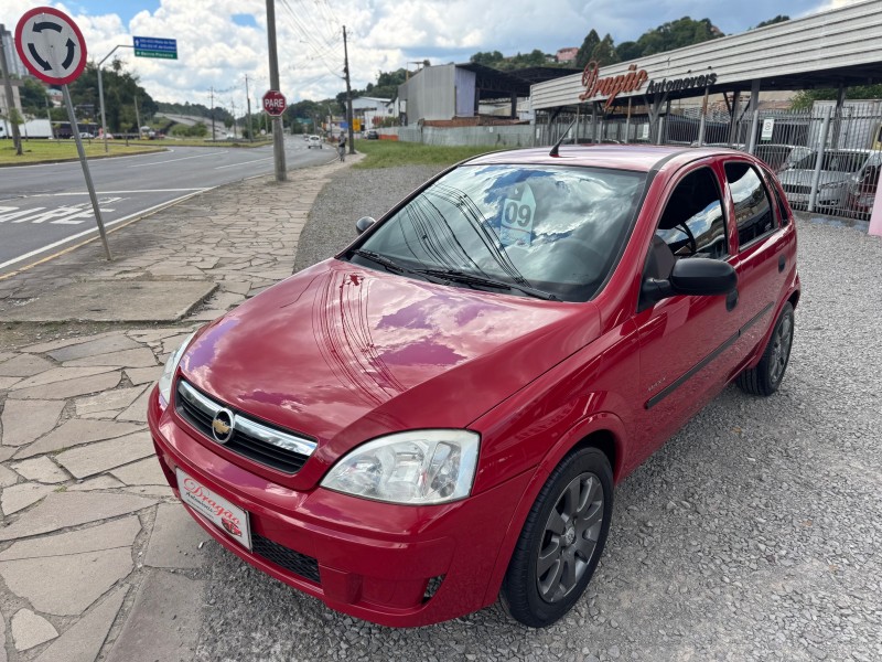 CHEVROLET - CORSA - 2008/2009 - Vermelha - R$ 31.900,00