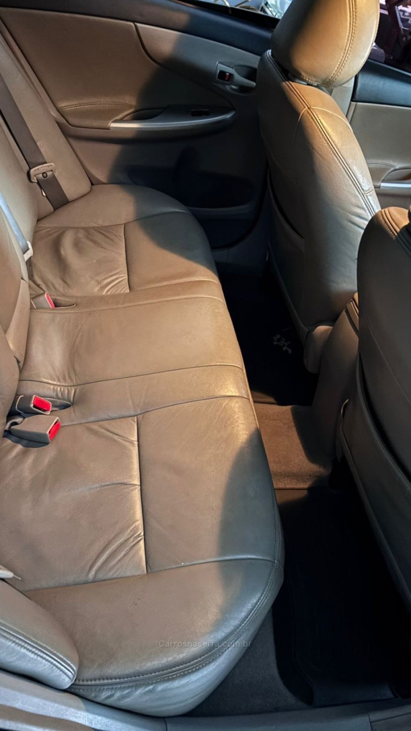 COROLLA 1.8 GLI 16V FLEX 4P AUTOMÁTICO - 2012 - NOVA PRATA