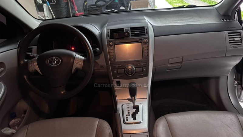COROLLA 1.8 GLI 16V FLEX 4P AUTOMÁTICO - 2012 - NOVA PRATA