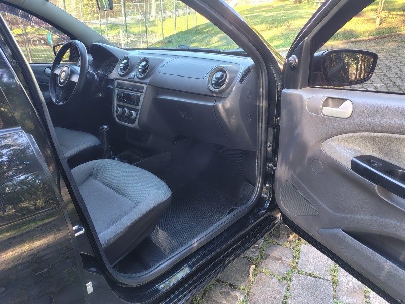 GOL 1.0 8V I-TRED FLEX 4P MANUAL - 2009 - CAXIAS DO SUL