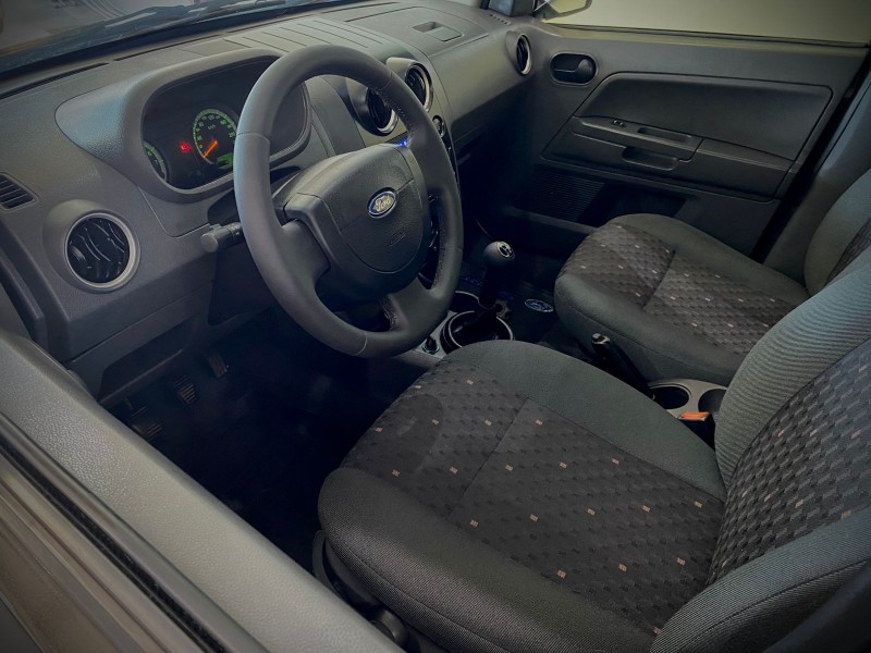 ECOSPORT 1.6 XLS 8V GASOLINA 4P MANUAL - 2004 - LAJEADO