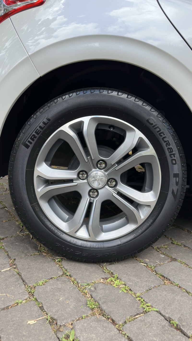 208 1.6 GRIFFE 16V FLEX 4P MANUAL - 2015 - CAXIAS DO SUL