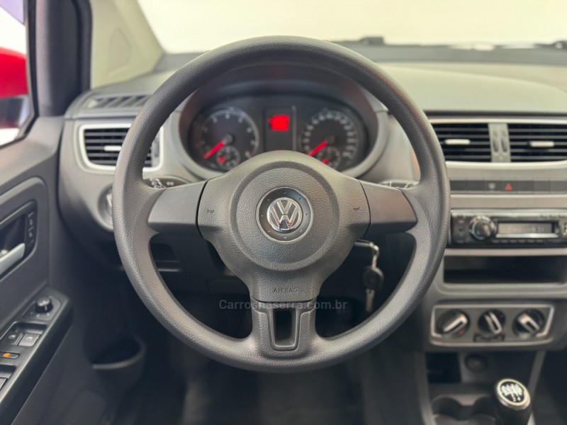 FOX 1.6 MI 8V FLEX 4P MANUAL - 2014 - CARLOS BARBOSA