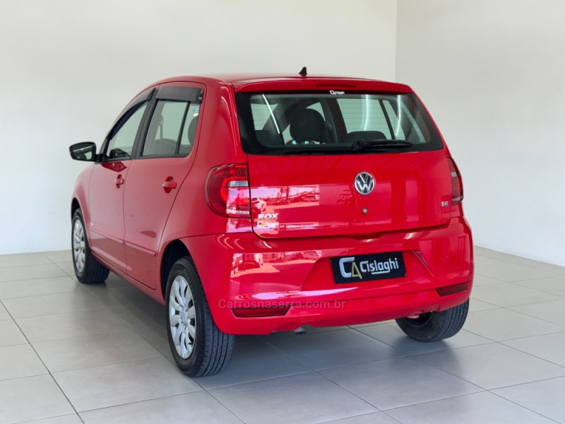 FOX 1.6 MI 8V FLEX 4P MANUAL - 2014 - CARLOS BARBOSA